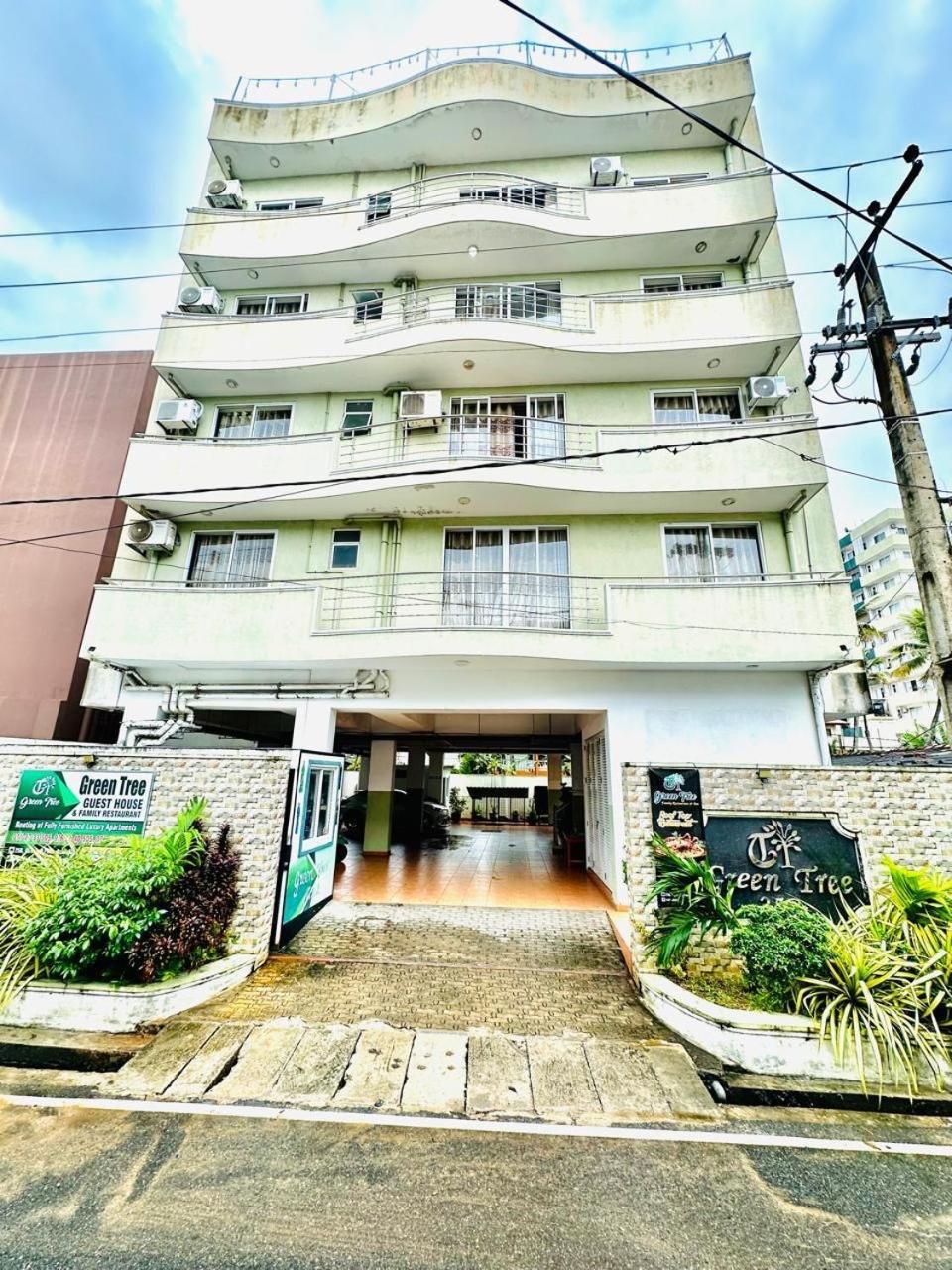 Green Tree Apartments Dehiwala-Mount Lavinia Dış mekan fotoğraf